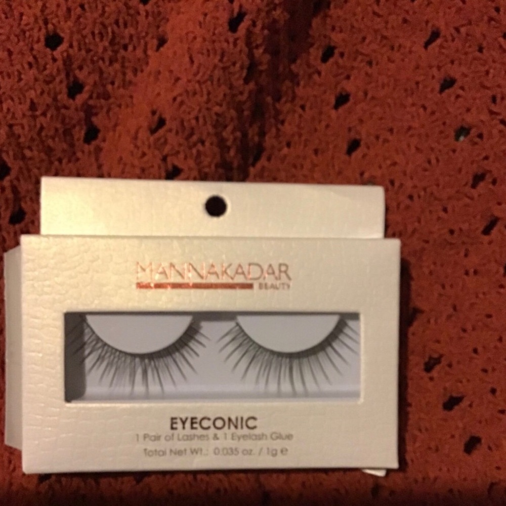 Mannakadar Eyeconic Eyelashes